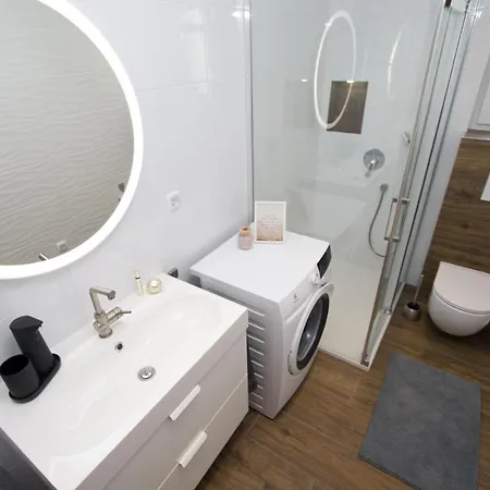 Leni Appartement Makarska