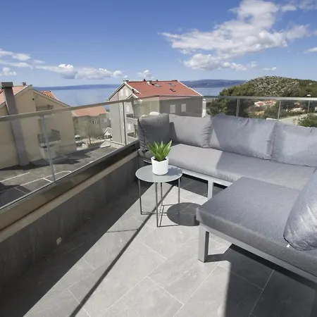Leni Appartement Makarska