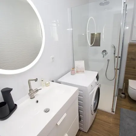 Apartment Leni Makarska